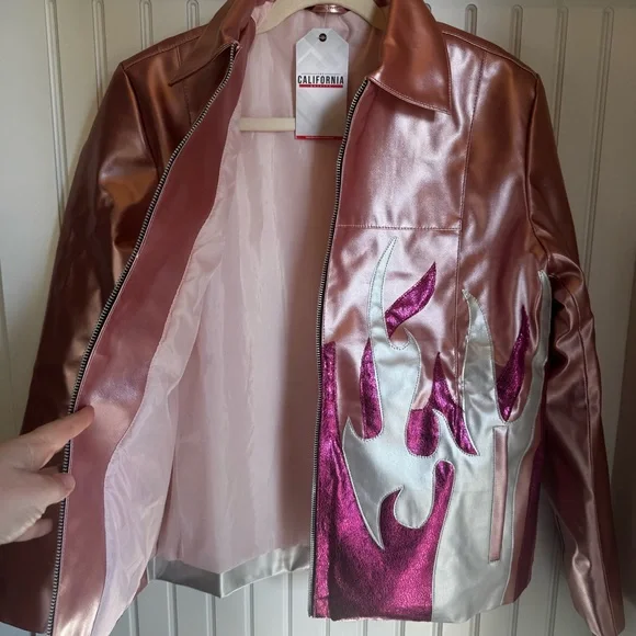 Have It all Taylor Tomlinson Pink Leather Flames Jacket By The California Outfit - Picture 6 of 10